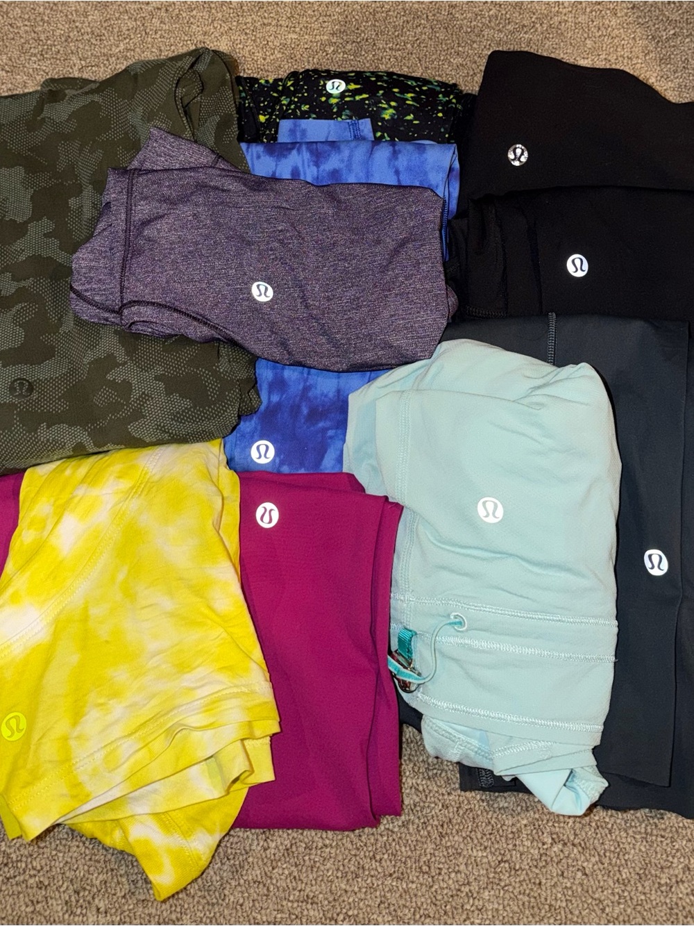 10 Piece Lululemon Women’s Reseller Box Mixed Sizes Styles EUC